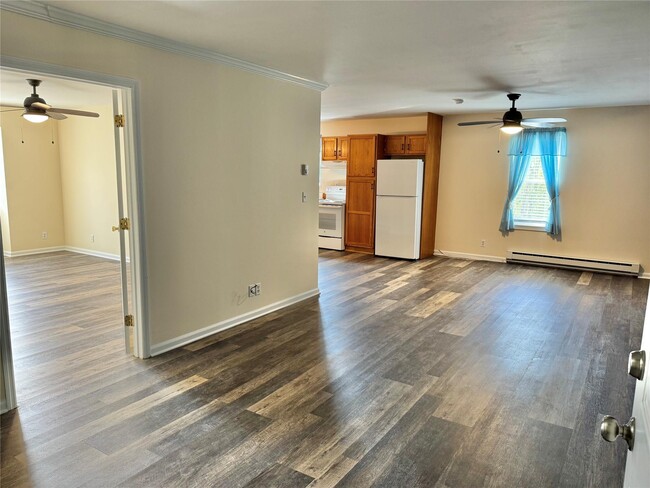 Building Photo - 530 NY-164