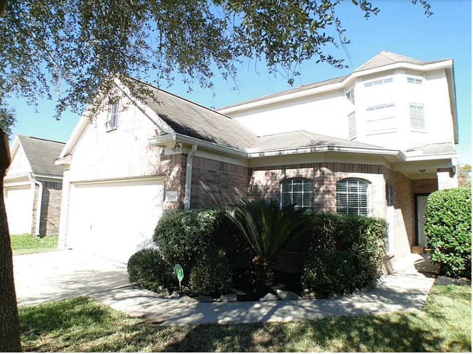 Welcome home! - 19410 Maywood Falls Cir