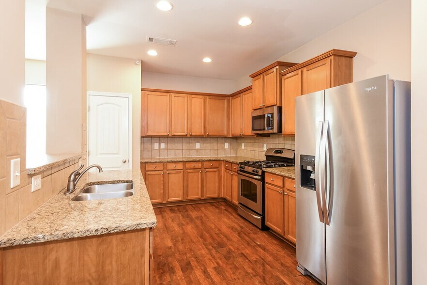 Building Photo - 24 Quail Bend Loop