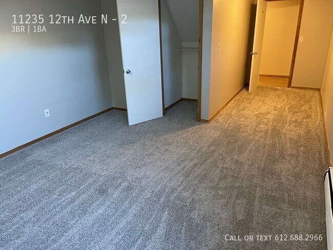 Building Photo - 11235 12th Ave N