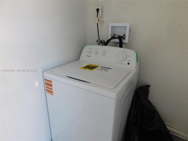 Building Photo - 10945 NW 19th Ave