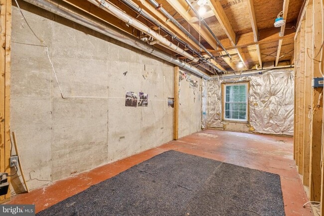Building Photo - 26 Johnson Pl