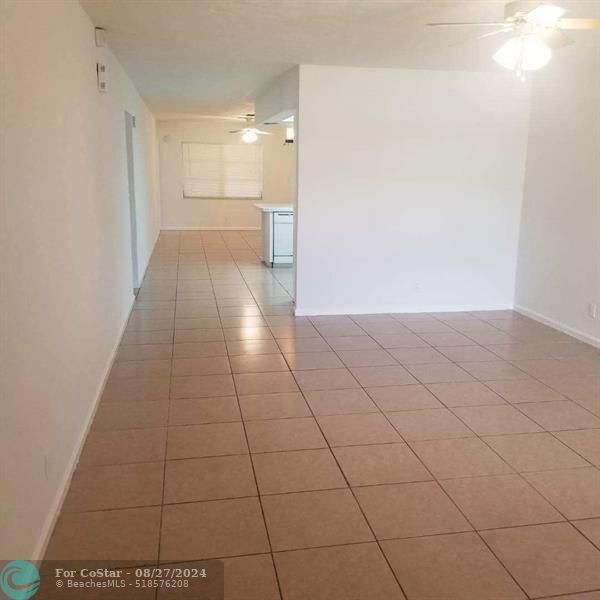 Building Photo - 7814 NW 70th Ct