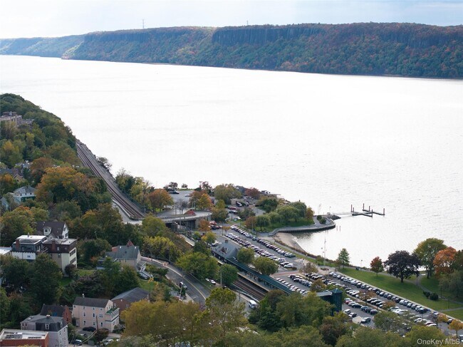 Building Photo - 50 Chestnut St