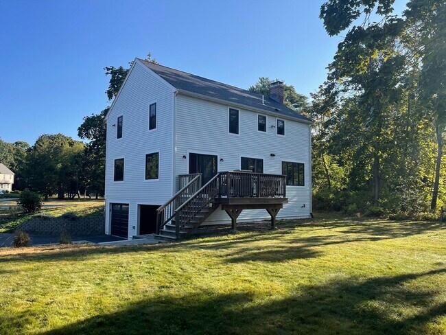 Building Photo - 5 Elis Ln