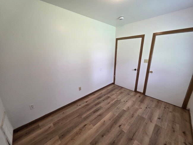 Building Photo - 3 Bedroom / 1.5 Bath Home in Lake Station