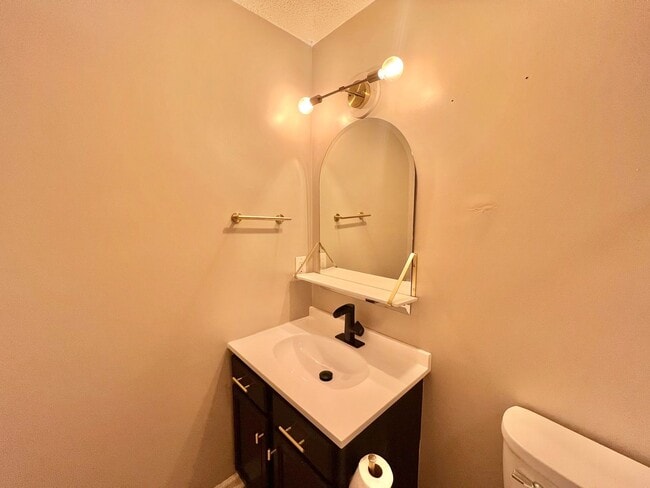 Building Photo - **OFFERING WAIVED APPLICATION FEES & $100 ...