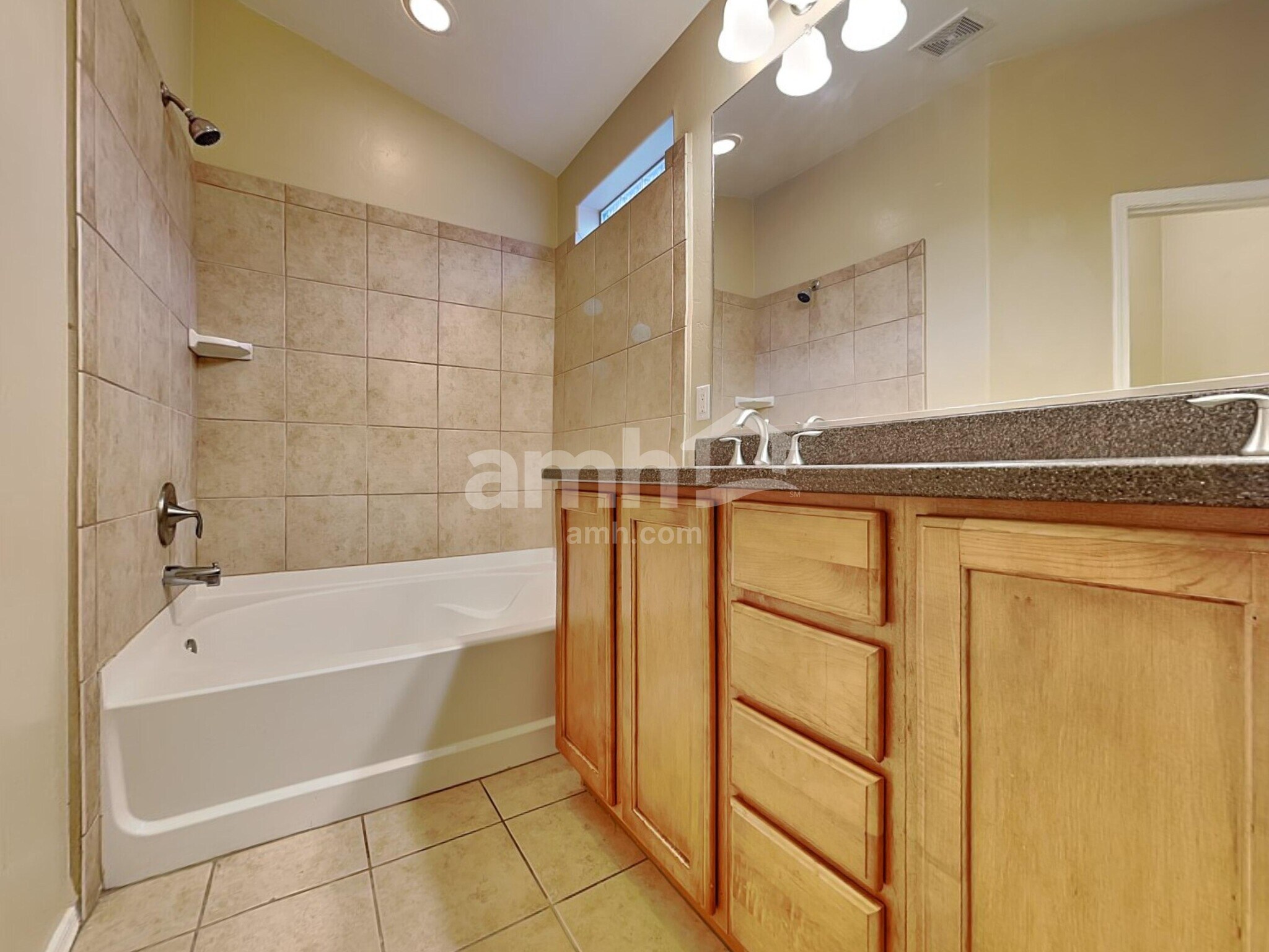 Building Photo - 4013 E Shadow Branch Dr