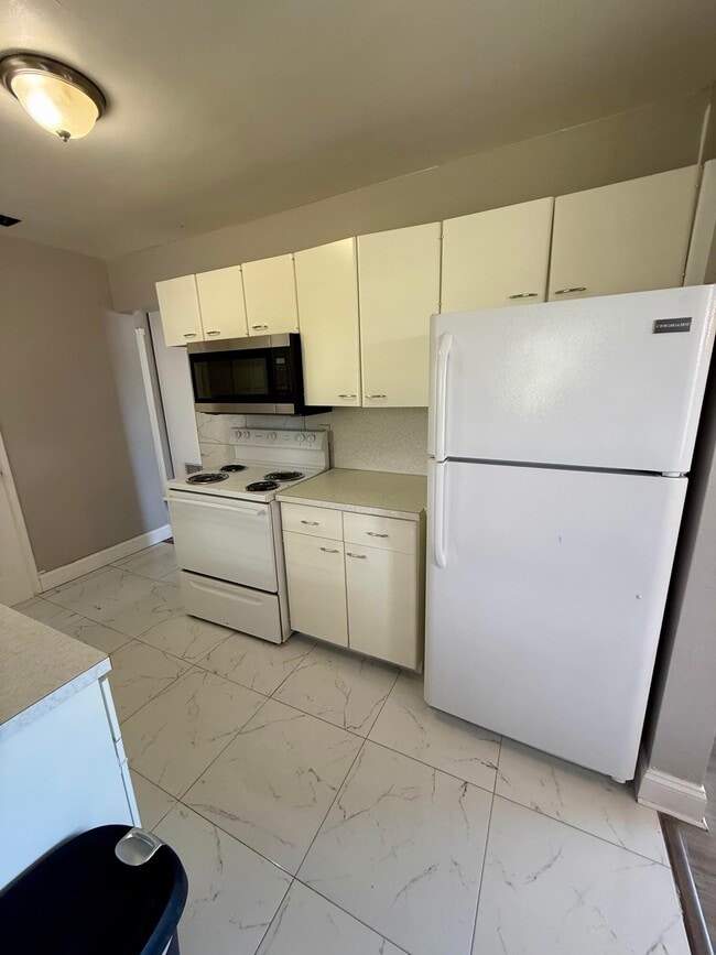 Building Photo - 171 Princess Dr