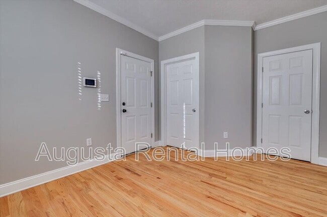 Building Photo - 719 Bonnie Oaks Ln