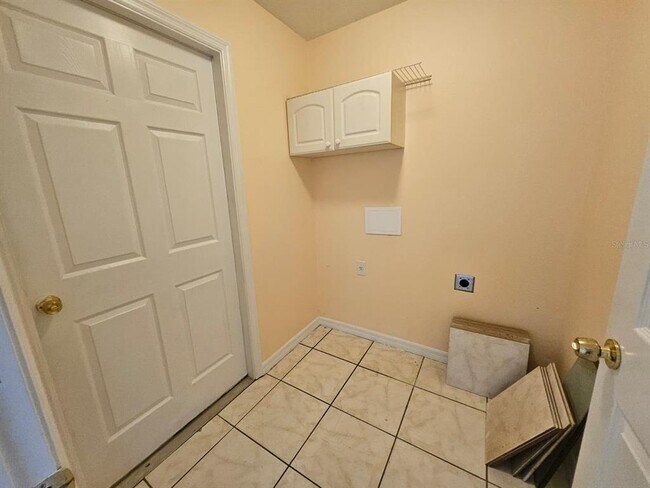 Building Photo - 146 Redwing Ct