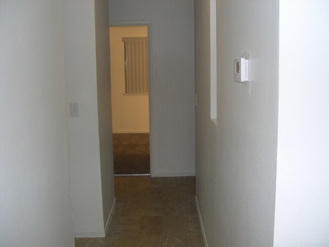 Building Photo - 4310 Caliente St