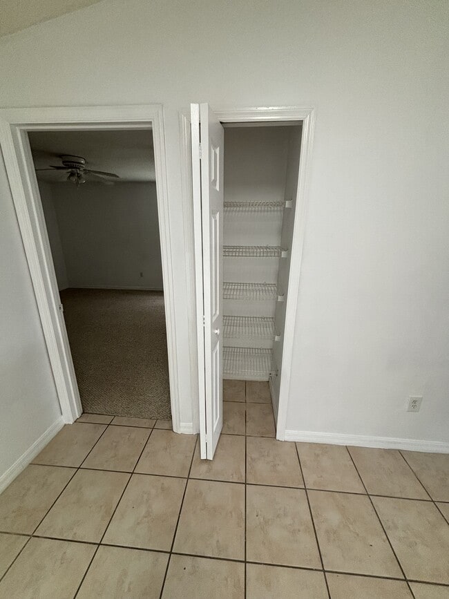 Building Photo - 5 Wood Arbor Ln