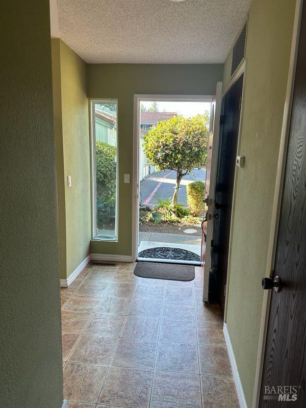 Building Photo - 5053 Country Club Dr