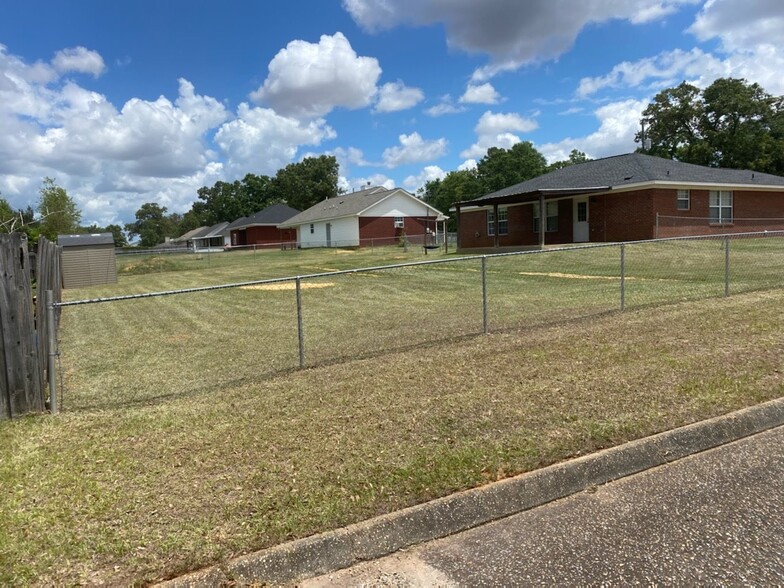 Building Photo - 119 Blake Dr