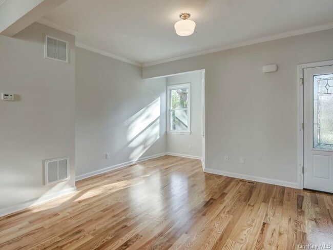 Building Photo - 232 Franklin Ave