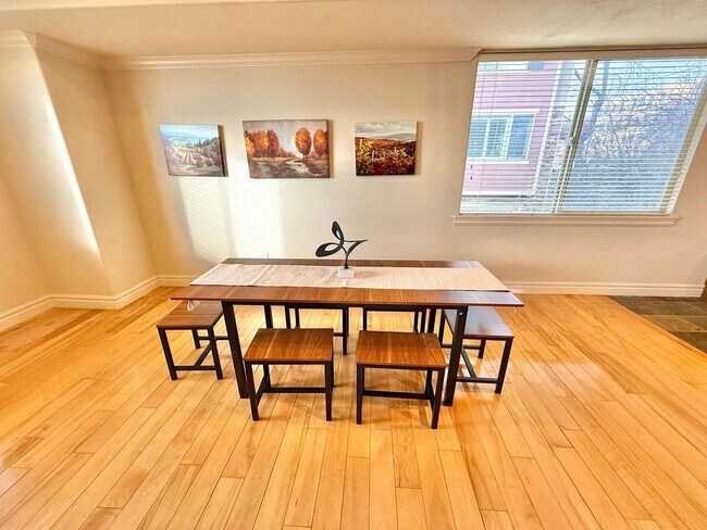 Building Photo - 625 E 200 S