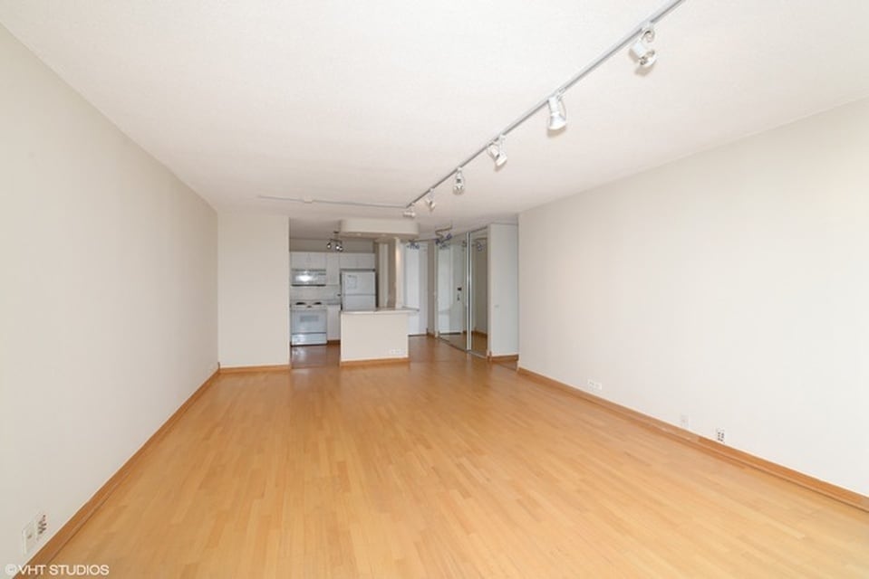 Building Photo - 405 N Wabash Ave