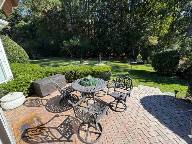 Building Photo - 120 Coburn Dr W