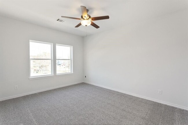 Building Photo - 11623 Waldemar Dr