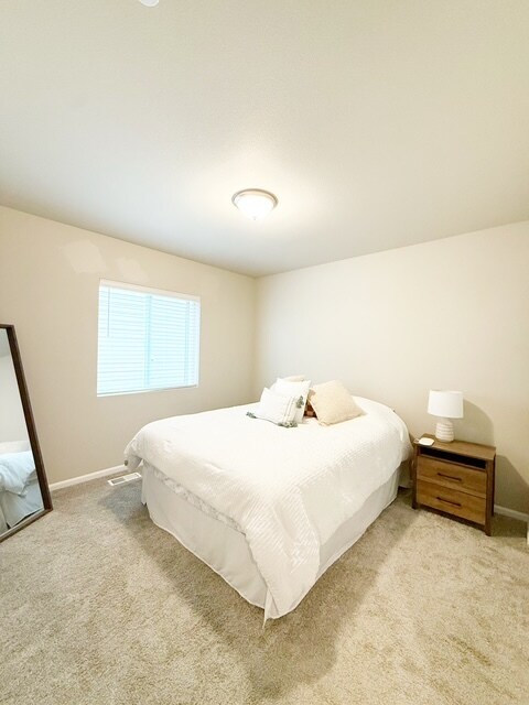 Building Photo - 975 Thrush Ct SE