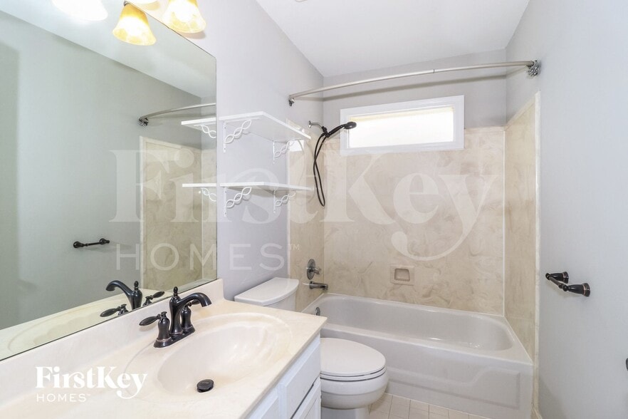 Building Photo - 7598 Dexter Manor Dr