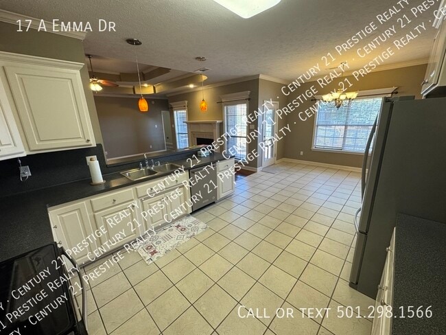 Building Photo - 17 Emma Dr