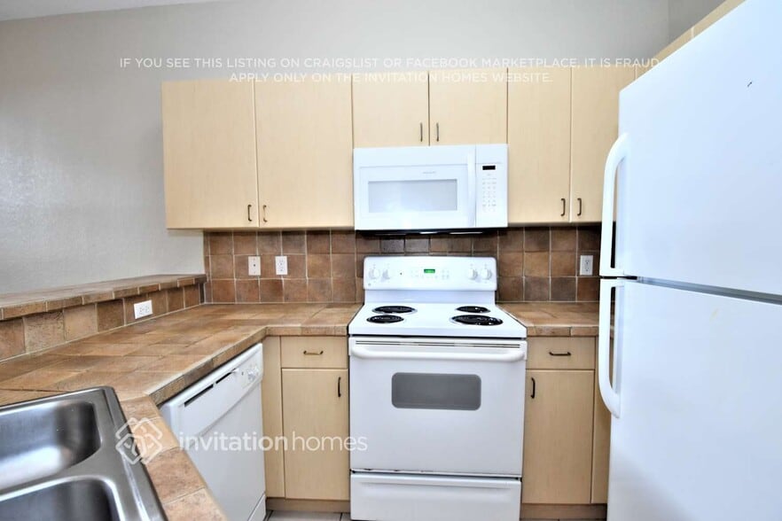 Building Photo - 12446 SW 125th Terrace