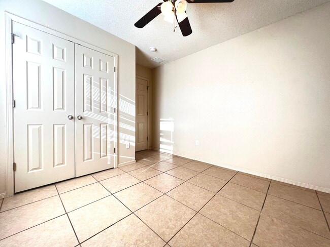 Building Photo - 10183 Dijon Pl