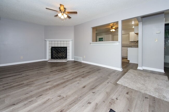 Building Photo - REMODELED BRICK & VINYL RANCH WAITING FOR ...