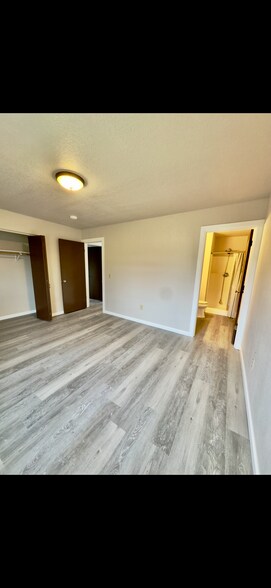 Building Photo - 8303 E 36th Ave
