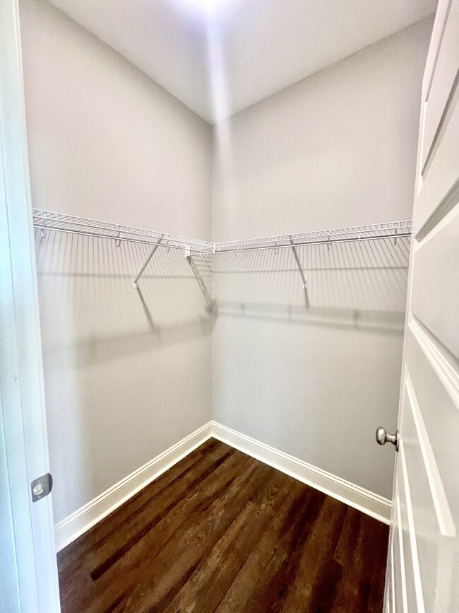 Building Photo - 227 Firefly Ln