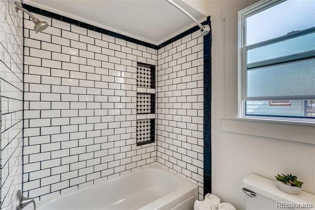 Building Photo - 2943 Eaton St