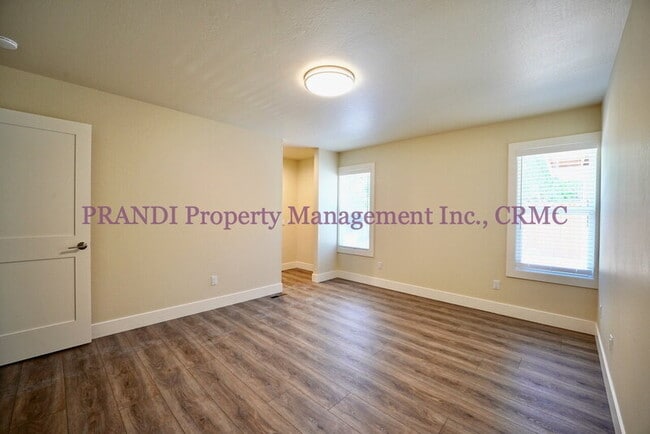 Building Photo - 85 Jackson Dr