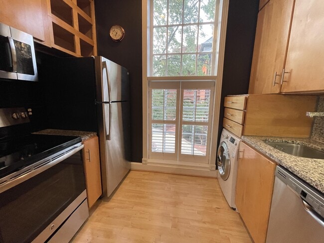 Building Photo - 1515 16th St NW