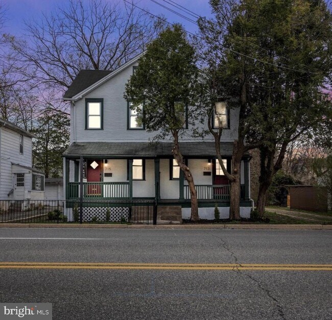 Building Photo - 715 E Haverford Rd