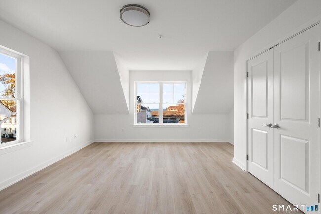 Building Photo - 29 Village Rd