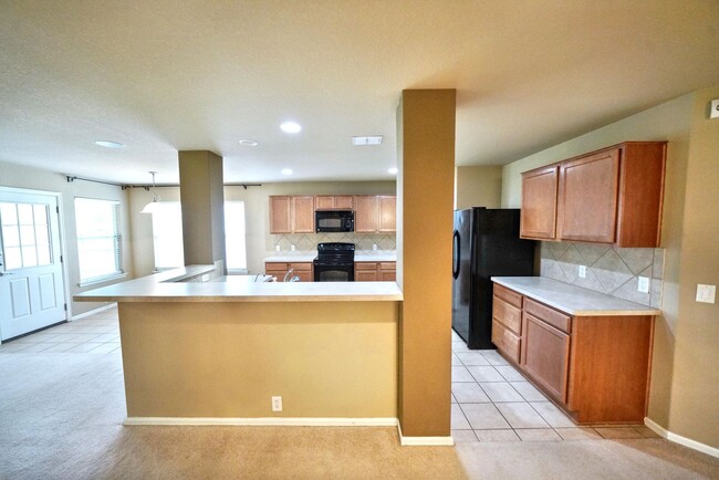 Building Photo - Charming 3-Bedroom Home in Schertz - Great...