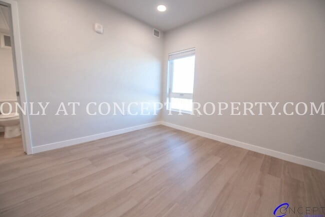 Building Photo - Embrace fresh, modern mountain living in this spacious 2-bedroom, 2-bath apartment at Studio Cros...