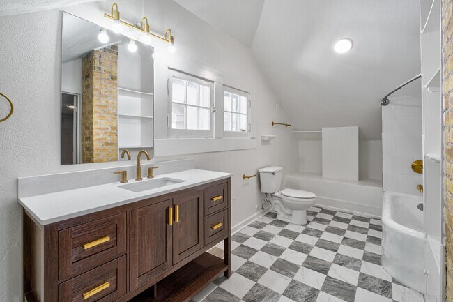 Building Photo - 903 Shoal Cliff Ct