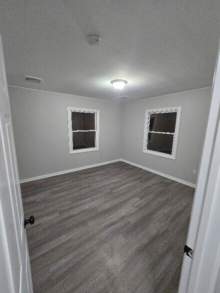 Building Photo - 6 Spindletop Ln