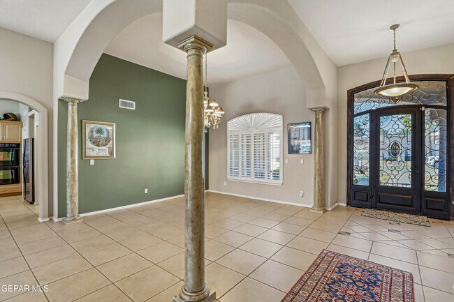 Building Photo - 312 Desert Garden Dr