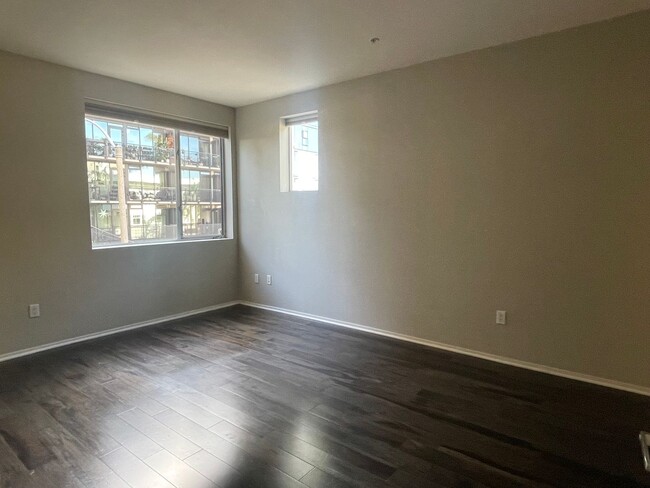 Building Photo - Charming 2 Bedroom, 2 Bathroom Condo locat...