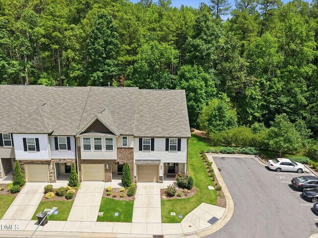 Building Photo - Lease OR Lease to Own