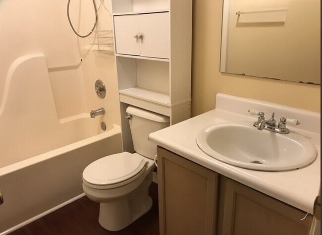 Building Photo - 3514 Clovis Ct