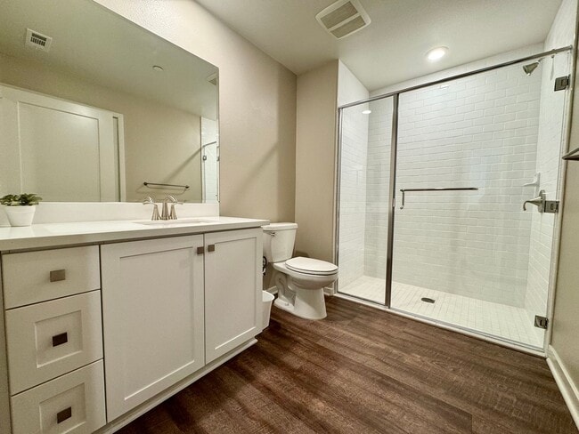 Building Photo - Contemporary 2 Bedroom 2 bath condo in the...