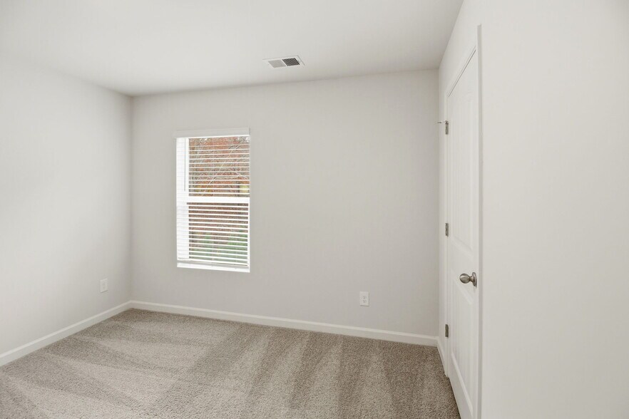 Building Photo - 8279 Bluewater Dr