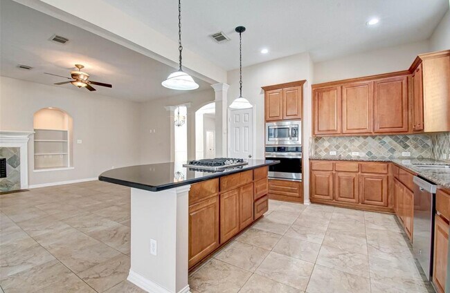 Building Photo - 75 Tapestry Forest Pl