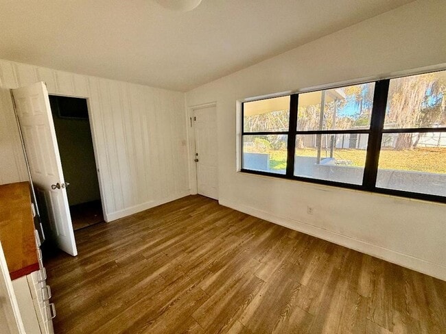 Building Photo - 4303 Anderson Rd