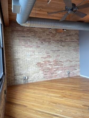 Building Photo - 2911 N Western Ave